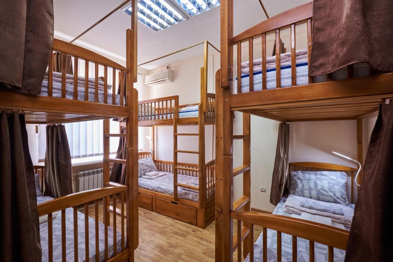 Хостел Perron Kharkov Ngoại thất bức ảnh