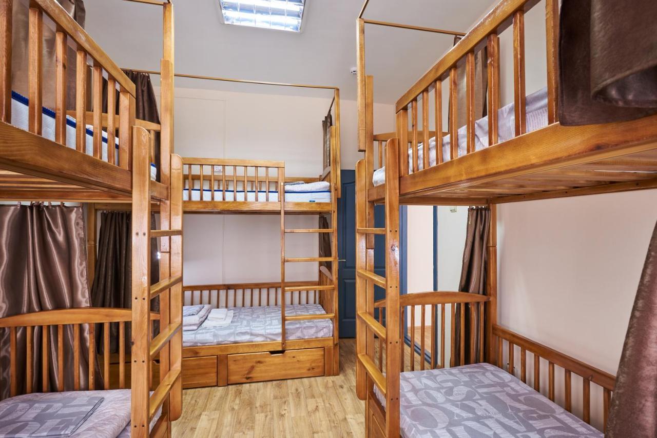 Хостел Perron Kharkov Ngoại thất bức ảnh