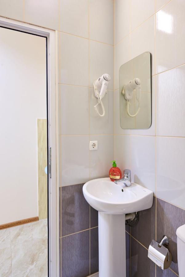 Хостел Perron Kharkov Ngoại thất bức ảnh